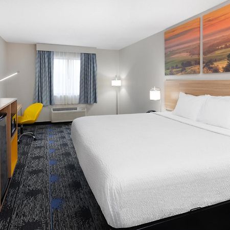 Days Inn By Wyndham Wooster Buitenkant foto
