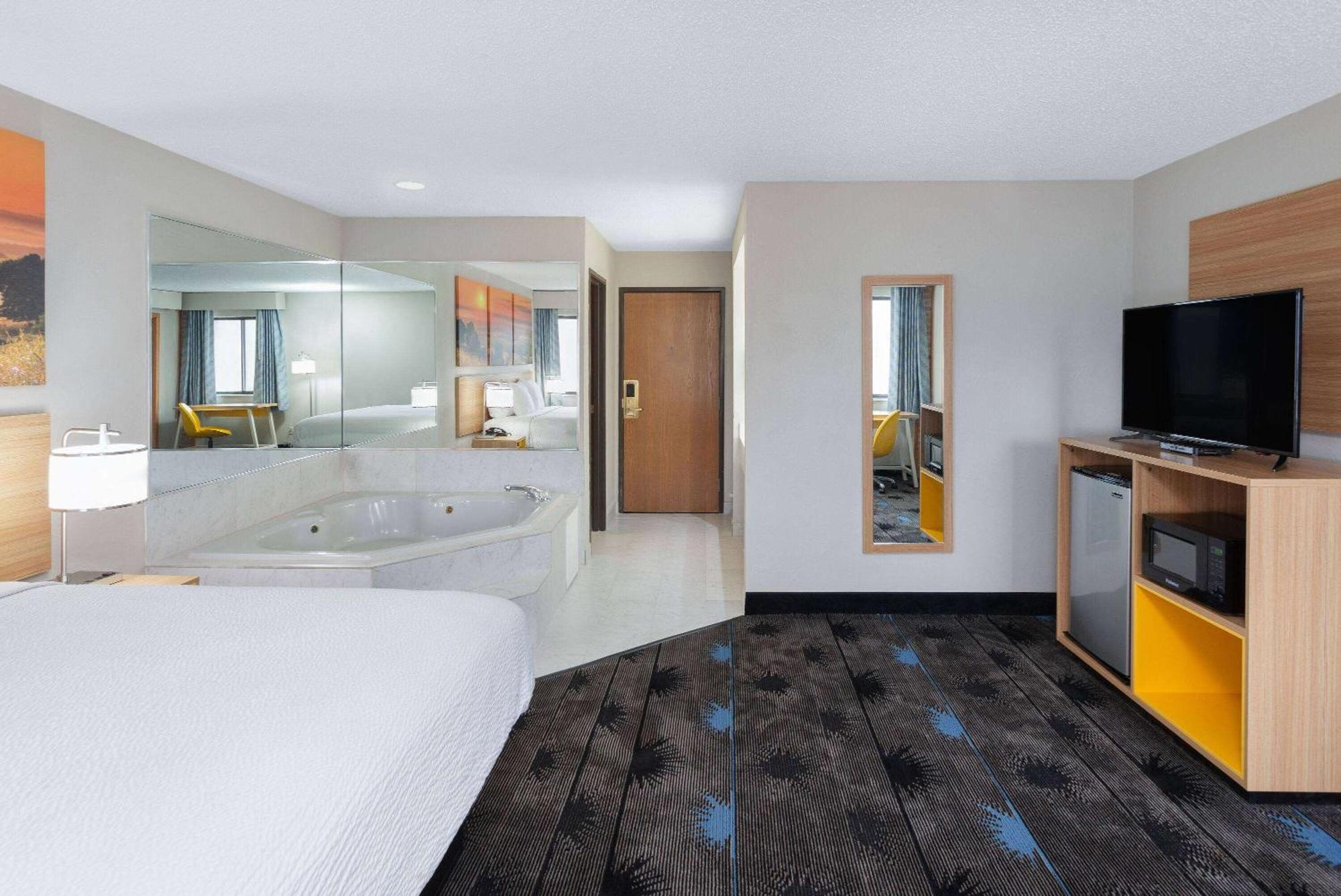 Days Inn By Wyndham Wooster Buitenkant foto