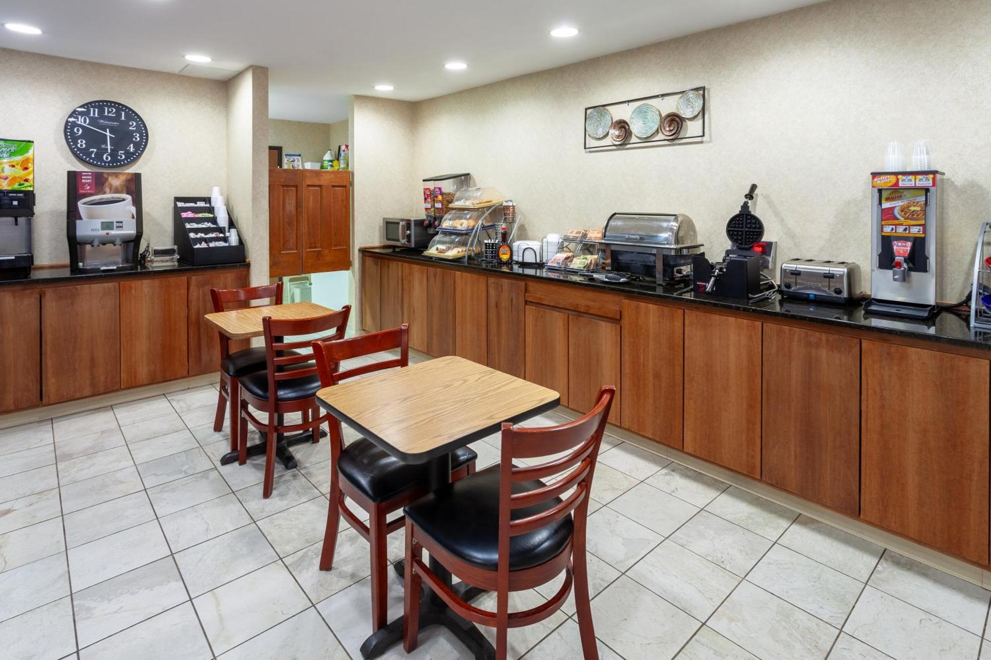 Days Inn By Wyndham Wooster Buitenkant foto